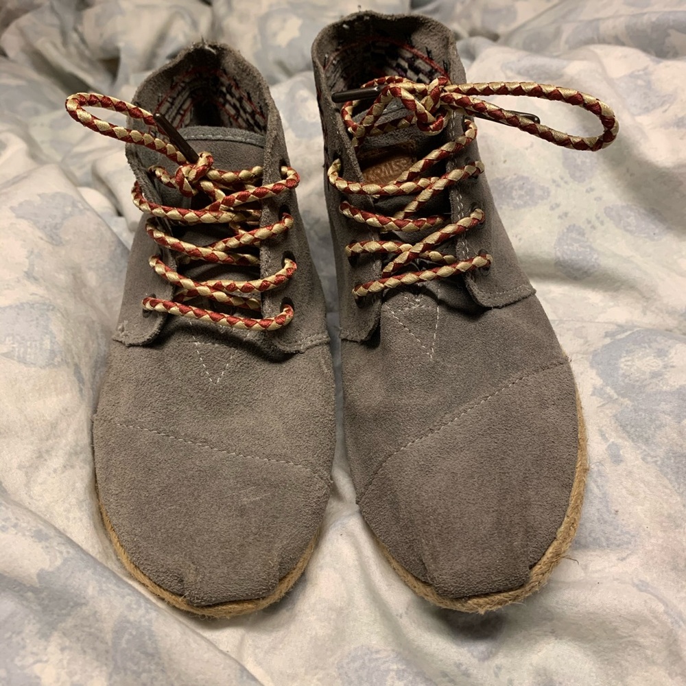 TOMS Shoes